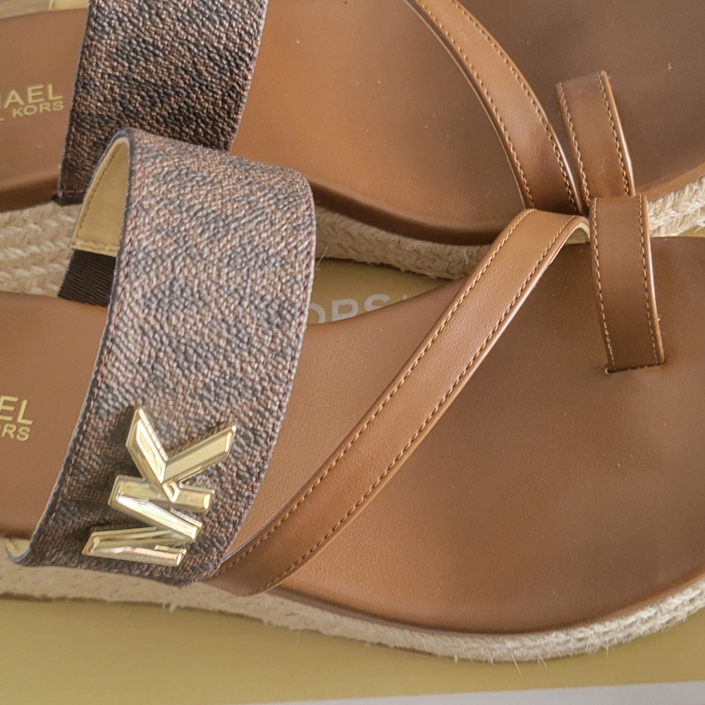 6.5 Michael Kors Brown Sandals